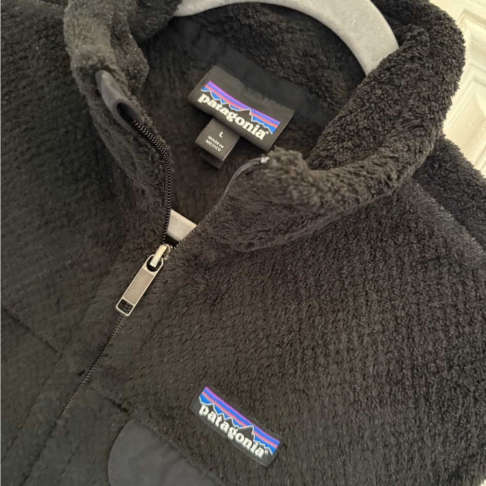 Patagonia ReTool Women's Black Fleece Vest - Picture 3 of 4